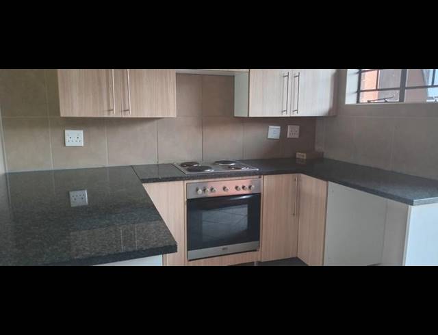 2 BEDROOM APARTMENT FOR SALE IN WATERFALL